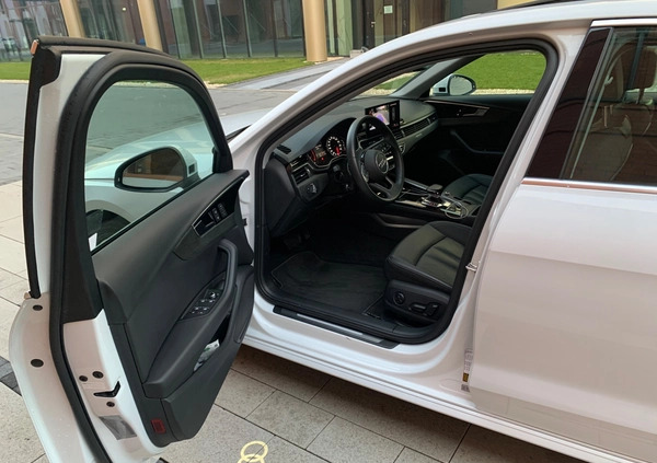 Audi A4 cena 115000 przebieg: 28000, rok produkcji 2021 z Kraków małe 137